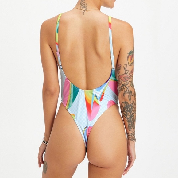 Fabletics Low Back One-Piece Swimsuit medium nwt - Picture 2 of 5